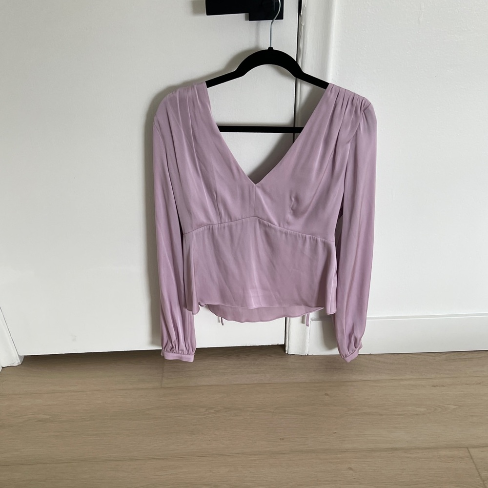 INTERMIX size 8 lavender silk blouse